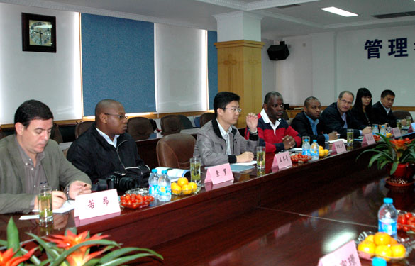 安哥拉國(guó)家旅游發(fā)展中心考察團(tuán)來上上集團(tuán)參觀考察