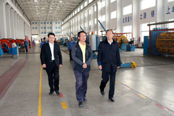 南方電網(wǎng)公司物資部副主任江浴熬一行來(lái)上上集團(tuán)考察