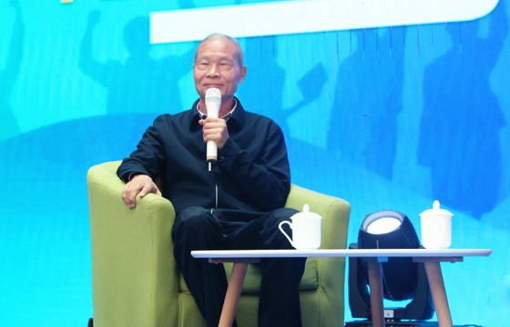 受邀參加“青藍接力”工程啟動儀式，丁山華寄語青年企業(yè)家： 勤奮、專一、實干